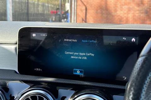 BU20DWG Mercedes-Benz A Class 2.0 A200d AMG Line (Premium Plus 2) 8G-DCT Euro 6 (s/s) 5dr Thumbnail #52