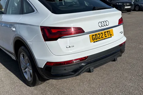 GD22ETL Audi Q5 Sport 40 TDI quattro 204 PS S tronic Thumbnail #9