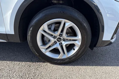 GD22ETL Audi Q5 Sport 40 TDI quattro 204 PS S tronic Thumbnail #11