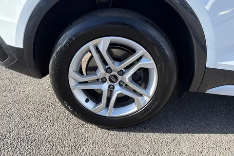 GD22ETL Audi Q5 Sport 40 TDI quattro 204 PS S tronic Thumbnail #12