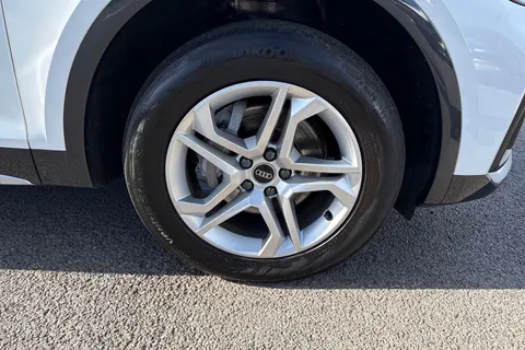 GD22ETL Audi Q5 Sport 40 TDI quattro 204 PS S tronic Thumbnail #13