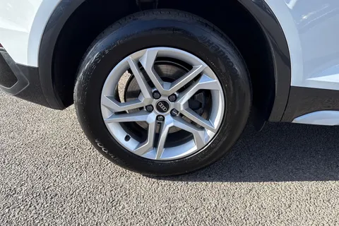 GD22ETL Audi Q5 Sport 40 TDI quattro 204 PS S tronic Thumbnail #14