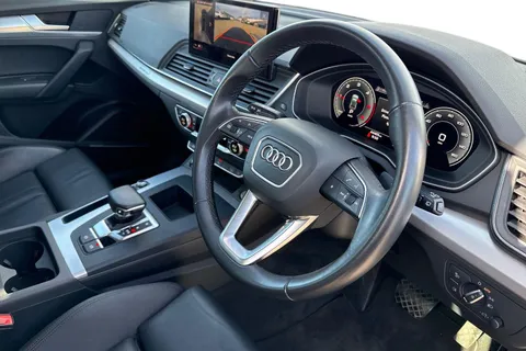 GD22ETL Audi Q5 Sport 40 TDI quattro 204 PS S tronic Thumbnail #15