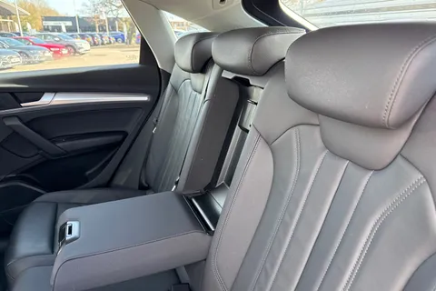 GD22ETL Audi Q5 Sport 40 TDI quattro 204 PS S tronic Thumbnail #20