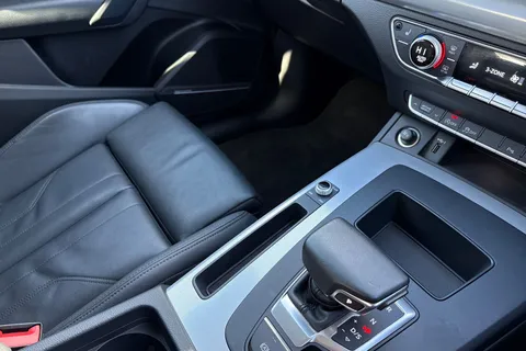 GD22ETL Audi Q5 Sport 40 TDI quattro 204 PS S tronic Thumbnail #21