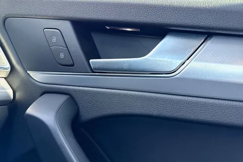 GD22ETL Audi Q5 Sport 40 TDI quattro 204 PS S tronic Thumbnail #22