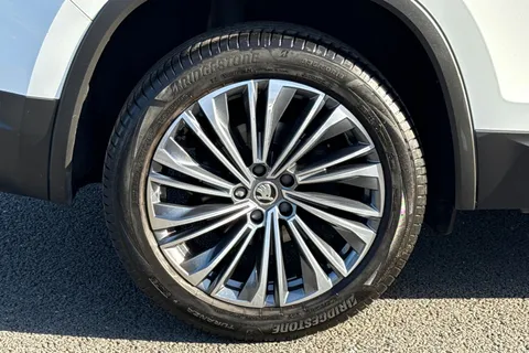 LO72YVC Škoda Kodiaq 1.5 TSI ACT SE L Executive DSG Euro 6 (s/s) 5dr (7 Seat) Thumbnail #12