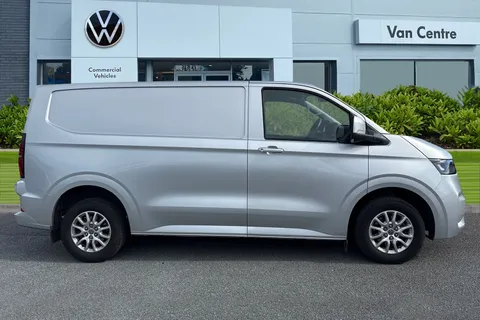 DG75BWE Volkswagen Transporter 2.0 TDI 110 Commerce Pro Van Thumbnail #4