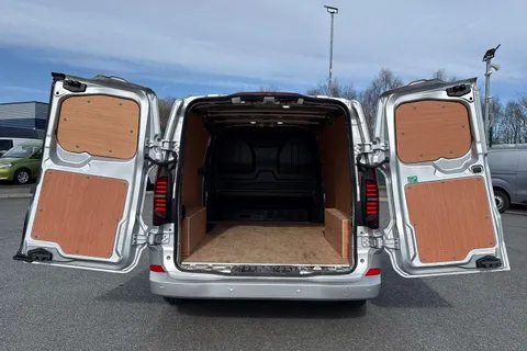 DG75BWE Volkswagen Transporter 2.0 TDI 110 Commerce Pro Van Thumbnail #7