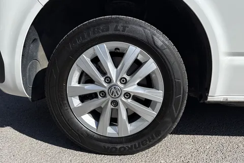 PF74MRX Volkswagen Transporter 2.0 TDI 150 Highline Van DSG Thumbnail #13