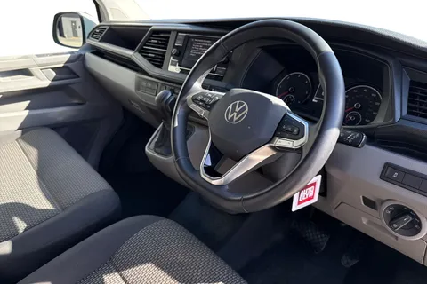 PF74MRX Volkswagen Transporter 2.0 TDI 150 Highline Van DSG Thumbnail #14