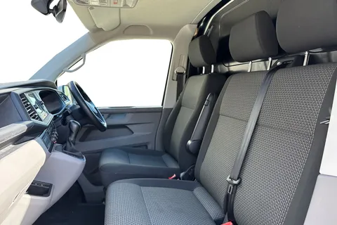 PF74MRX Volkswagen Transporter 2.0 TDI 150 Highline Van DSG Thumbnail #16