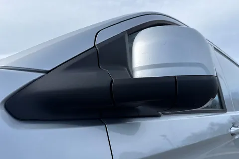 DG75BWE Volkswagen Transporter 2.0 TDI 110 Commerce Pro Van Thumbnail #27