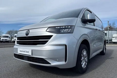 DG75BWE Volkswagen Transporter 2.0 TDI 110 Commerce Pro Van Thumbnail #28