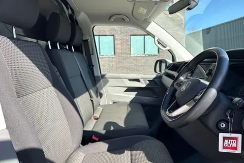 PF74MRX Volkswagen Transporter 2.0 TDI 150 Highline Van DSG Thumbnail #24