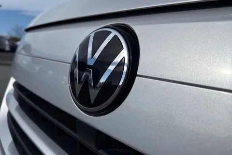 DG75BWE Volkswagen Transporter 2.0 TDI 110 Commerce Pro Van Thumbnail #29