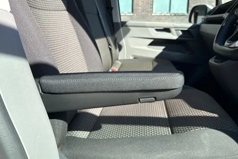 PF74MRX Volkswagen Transporter 2.0 TDI 150 Highline Van DSG Thumbnail #25