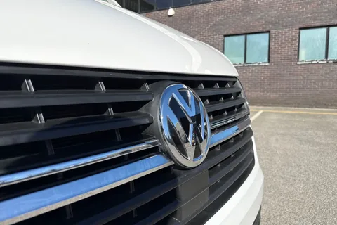 PF74MRX Volkswagen Transporter 2.0 TDI 150 Highline Van DSG Thumbnail #26