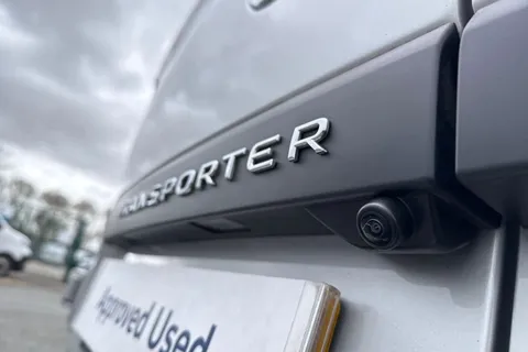 DG75BWE Volkswagen Transporter 2.0 TDI 110 Commerce Pro Van Thumbnail #32