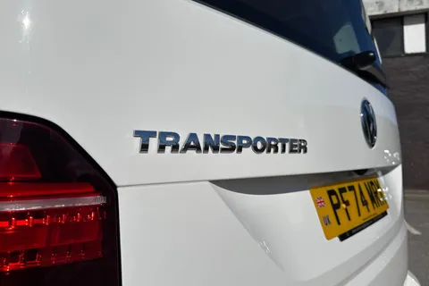 PF74MRX Volkswagen Transporter 2.0 TDI 150 Highline Van DSG Thumbnail #29