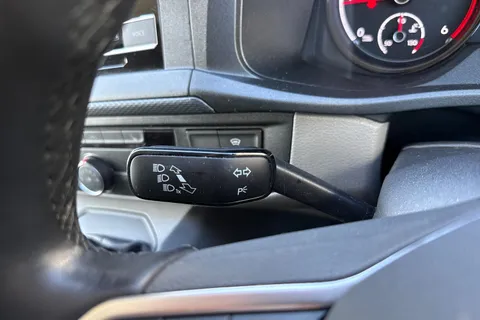 PF74MRX Volkswagen Transporter 2.0 TDI 150 Highline Van DSG Thumbnail #40