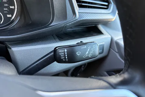 PF74MRX Volkswagen Transporter 2.0 TDI 150 Highline Van DSG Thumbnail #41