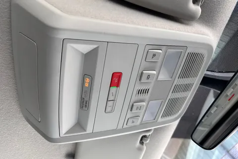 PF74MRX Volkswagen Transporter 2.0 TDI 150 Highline Van DSG Thumbnail #51