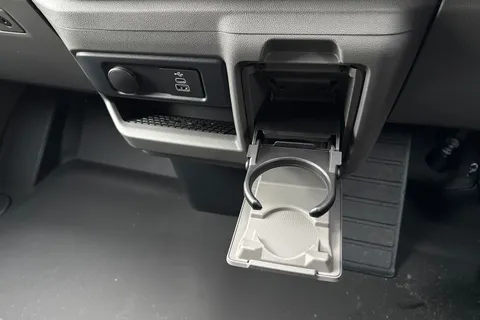 BA25KXR Volkswagen Transporter 2.0 TDI 150 Commerce Pro Van 8sp Automatic Thumbnail #23