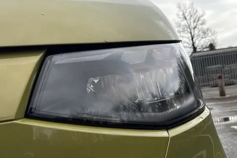 BA25KXR Volkswagen Transporter 2.0 TDI 150 Commerce Pro Van 8sp Automatic Thumbnail #26