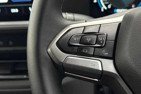 BA25KXR Volkswagen Transporter 2.0 TDI 150 Commerce Pro Van 8sp Automatic Thumbnail #33