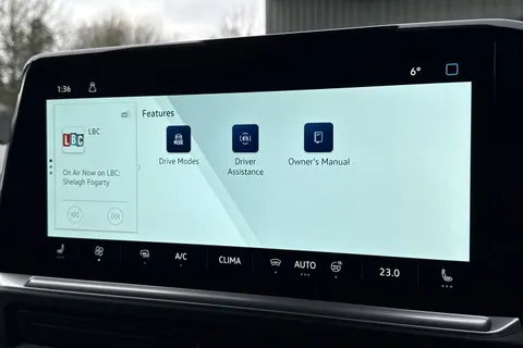 BA25KXR Volkswagen Transporter 2.0 TDI 150 Commerce Pro Van 8sp Automatic Thumbnail #38