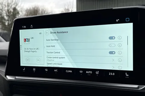 BA25KXR Volkswagen Transporter 2.0 TDI 150 Commerce Pro Van 8sp Automatic Thumbnail #40