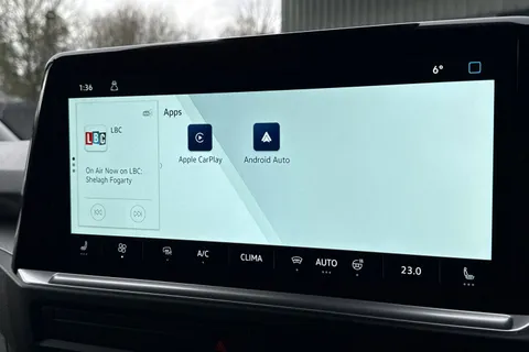 BA25KXR Volkswagen Transporter 2.0 TDI 150 Commerce Pro Van 8sp Automatic Thumbnail #41