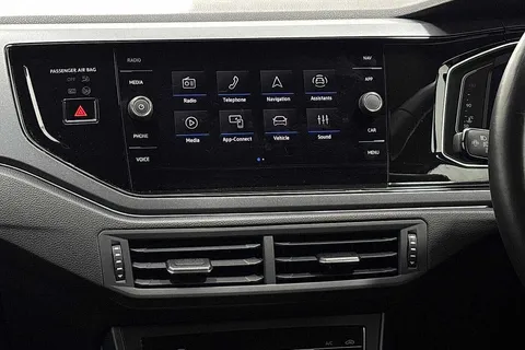 KM25LSE Volkswagen Polo 1.0 TSI 115 R-Line 5dr DSG Thumbnail #12