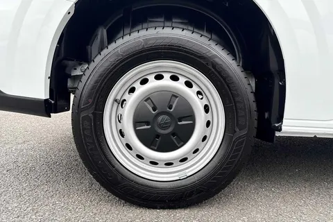 KY25PUK Volkswagen Transporter 2.0 TDI 150 Commerce Plus Van Thumbnail #22