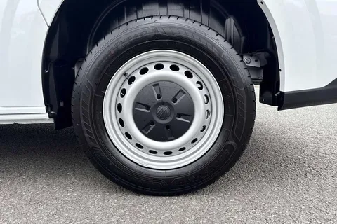 KY25PUK Volkswagen Transporter 2.0 TDI 150 Commerce Plus Van Thumbnail #23