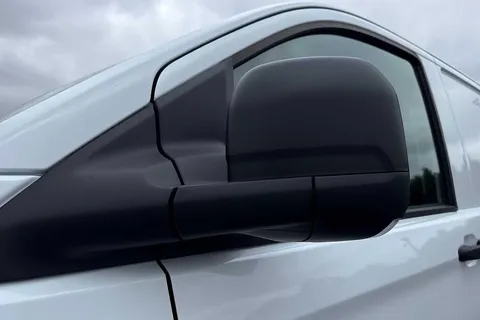 KY25PUK Volkswagen Transporter 2.0 TDI 150 Commerce Plus Van Thumbnail #27