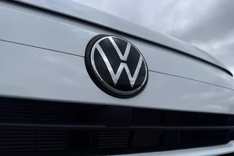 KY25PUK Volkswagen Transporter 2.0 TDI 150 Commerce Plus Van Thumbnail #29