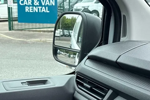 KY25PUK Volkswagen Transporter 2.0 TDI 150 Commerce Plus Van Thumbnail #39