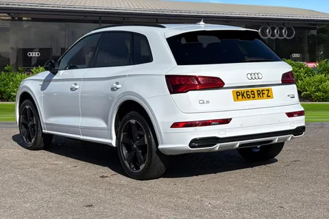 2 of 51 for Audi Q5 Black Edition 40 TDI quattro 190 PS S tronic