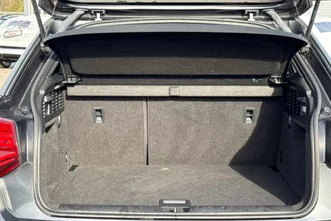 7 of 52 for Audi Q2 S line 1.0 TFSI 116 PS 6-speed