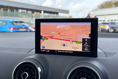 17 of 52 for Audi Q2 S line 1.0 TFSI 116 PS 6-speed