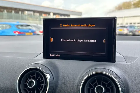 38 of 52 for Audi Q2 S line 1.0 TFSI 116 PS 6-speed