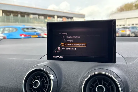 39 of 52 for Audi Q2 S line 1.0 TFSI 116 PS 6-speed