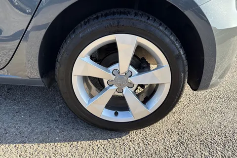 10 of 51 for Audi A1 1.4 TFSI Sport Sportback Euro 6 (s/s) 5dr (Nav)