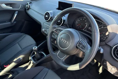 14 of 51 for Audi A1 1.4 TFSI Sport Sportback Euro 6 (s/s) 5dr (Nav)