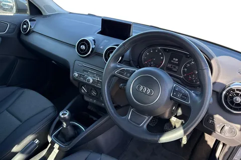 18 of 51 for Audi A1 1.4 TFSI Sport Sportback Euro 6 (s/s) 5dr (Nav)