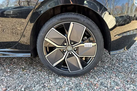  Volkswagen Golf 1.5 TSI Black Edition Euro 6 (s/s) 5dr Thumbnail #10