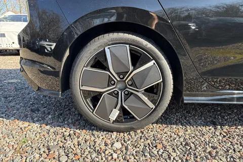  Volkswagen Golf 1.5 TSI Black Edition Euro 6 (s/s) 5dr Thumbnail #11