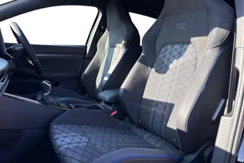  Volkswagen Golf 1.5 TSI Black Edition Euro 6 (s/s) 5dr Thumbnail #15